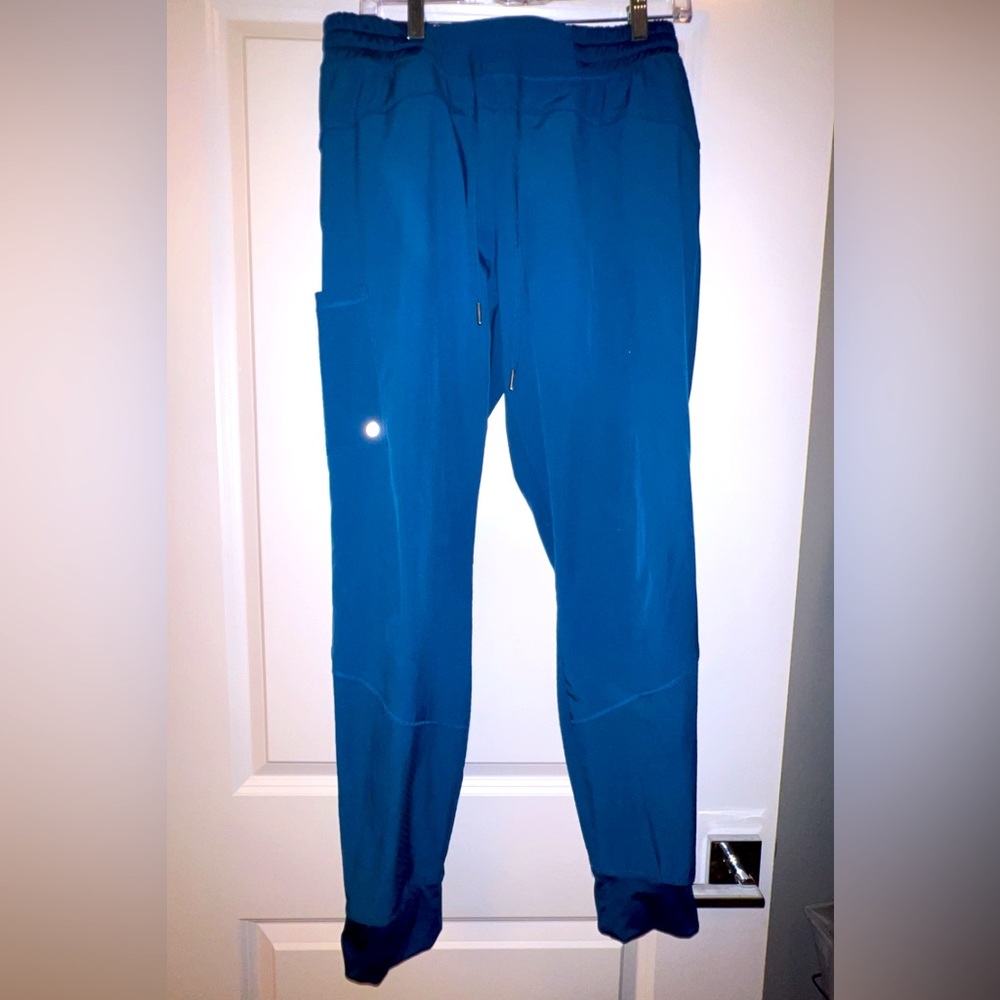 Barco One Gre’s Anatomy teal jogger scrubs